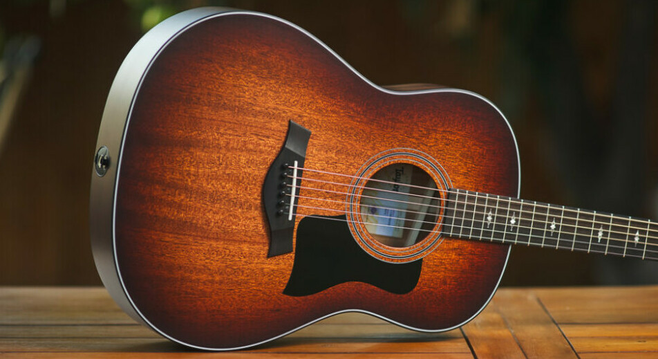 Acoustic body - Strung Guitars