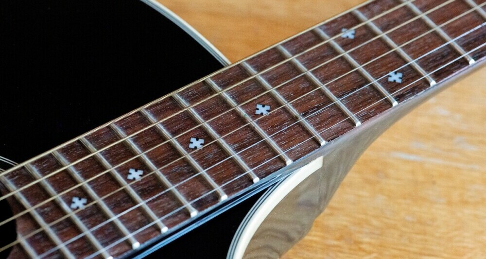 Acoustic fretboard - Strung Guitars
