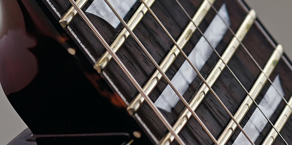 Gibson frets - Strung Guitars