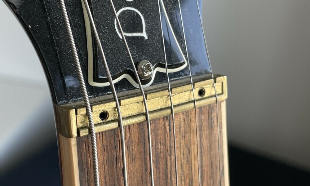 Gibson nut - Strung Guitars